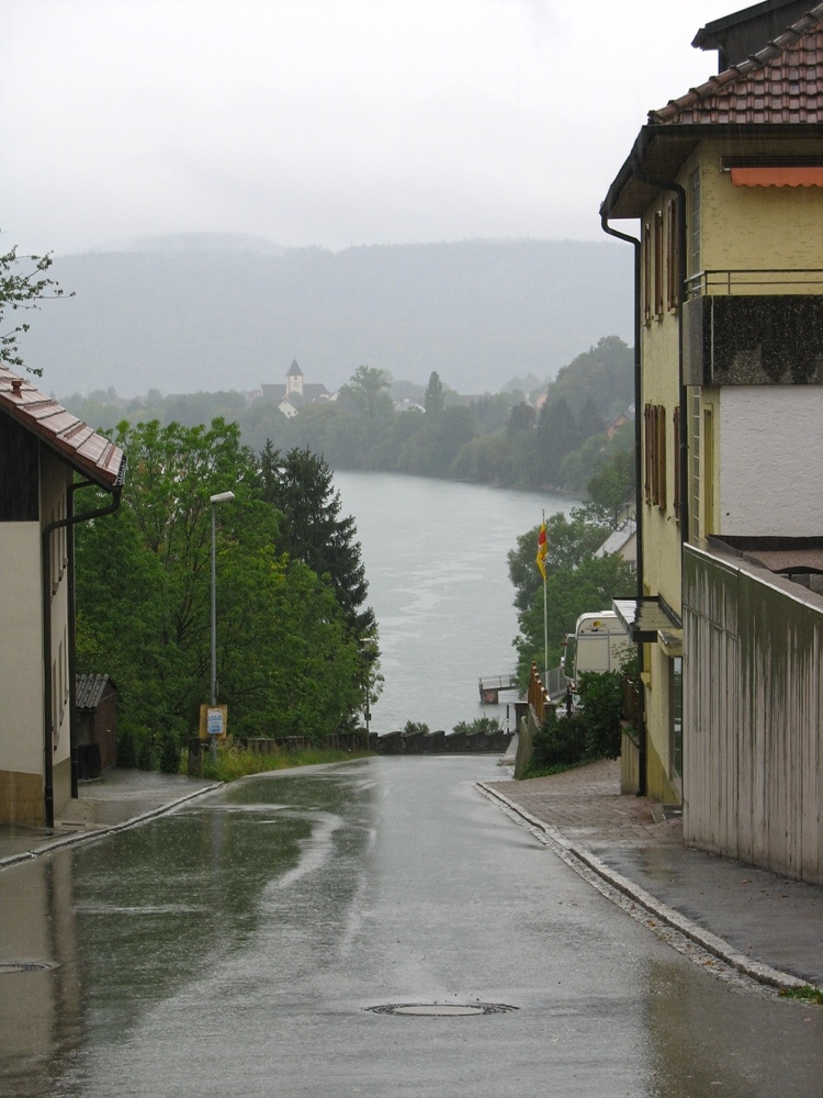 Blick auf Luttingen, am Rhein